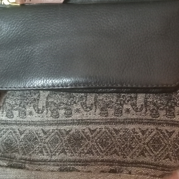 Ladies FOSSIL Logan Flap Clutch - Picture 3 of 11